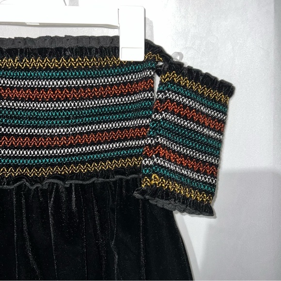 Fashion Nova Festive Off The Shoulder Velvety Top Size XS Black Ruffle Trim - Picture 3 of 8